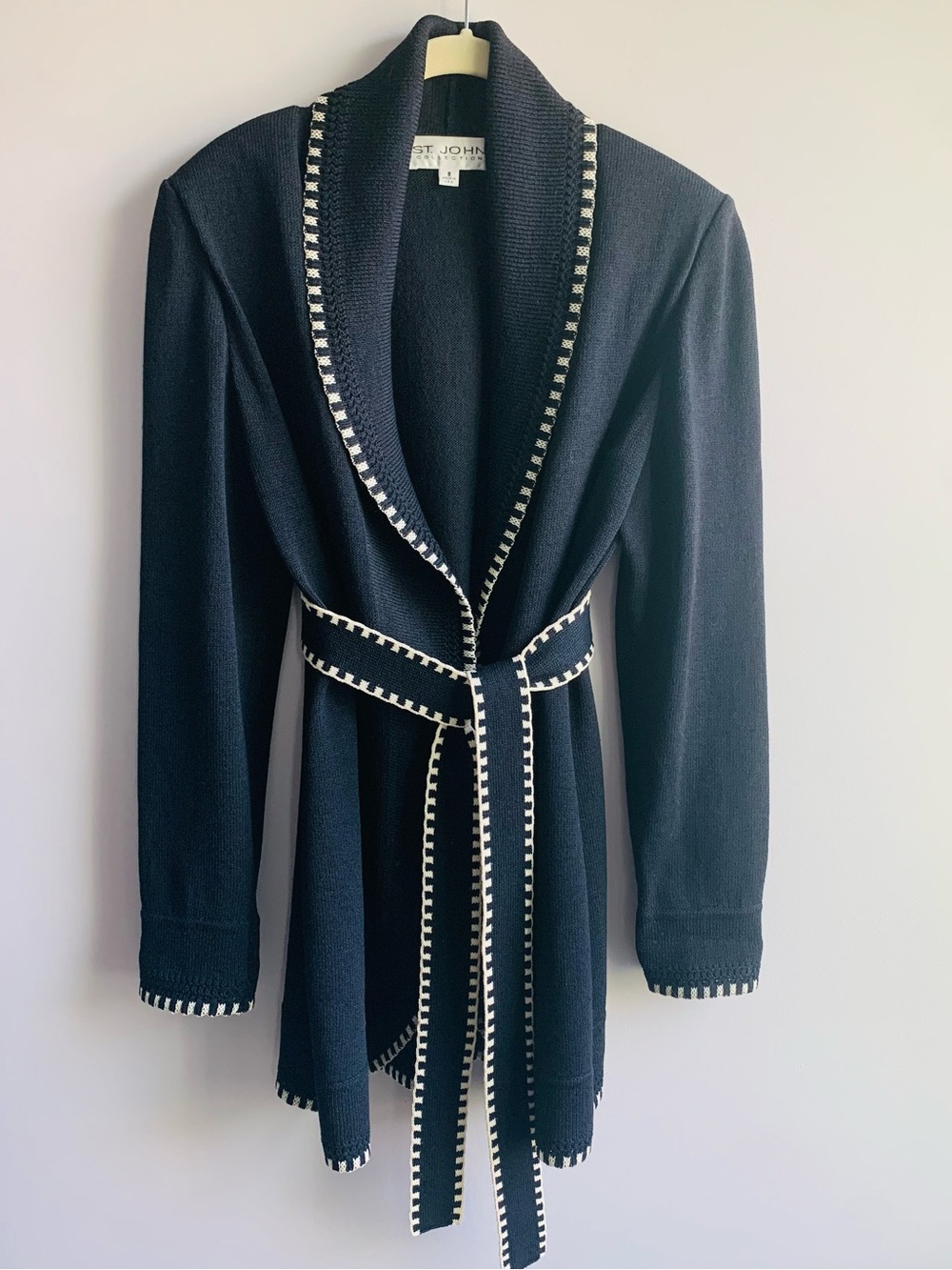 St John Collection Black Belted Cardigan Sweater Santana Knit Single Button Sz 8